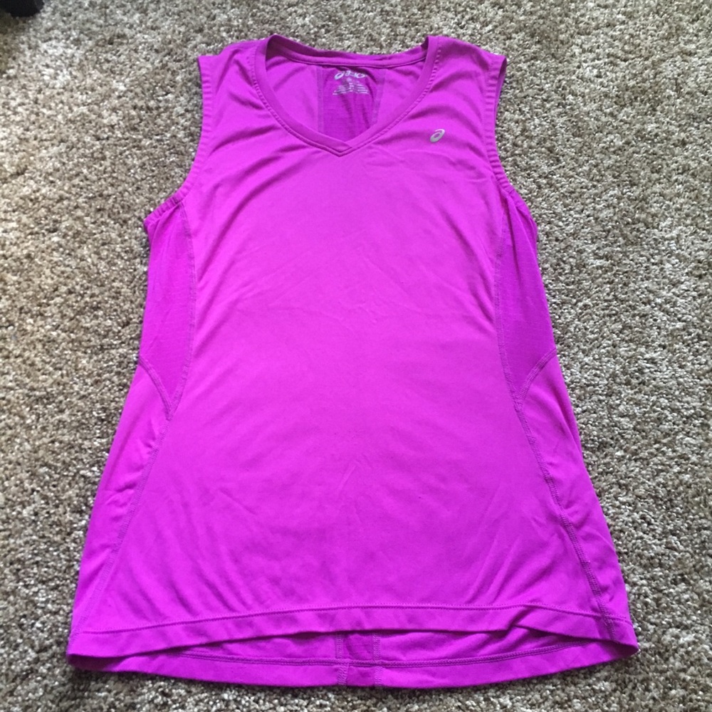 {ASICS} V-neck workout sleeveless top